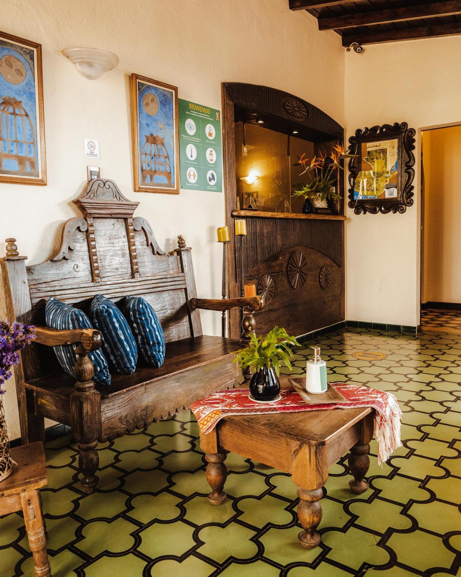 Hotel Ciudad Vieja Guatemala City Bagian luar foto