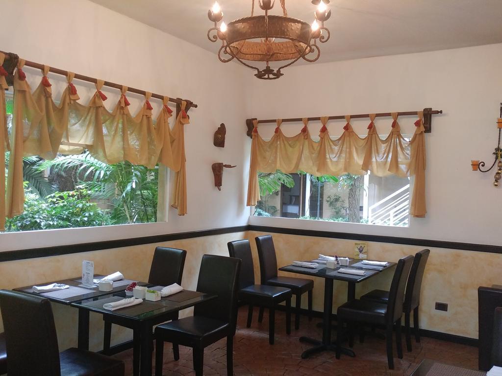 Hotel Ciudad Vieja Guatemala City Bagian luar foto