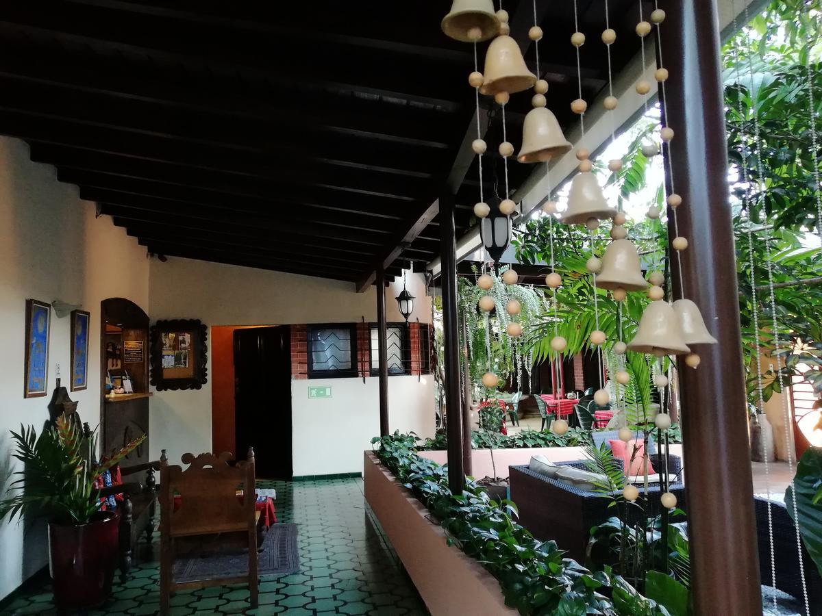 Hotel Ciudad Vieja Guatemala City Bagian luar foto