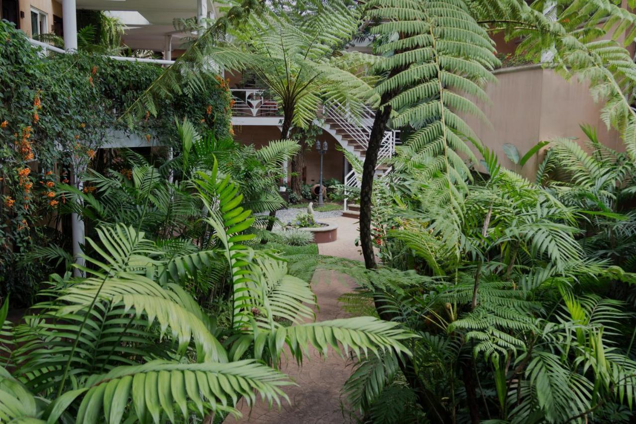 Hotel Ciudad Vieja Guatemala City Bagian luar foto