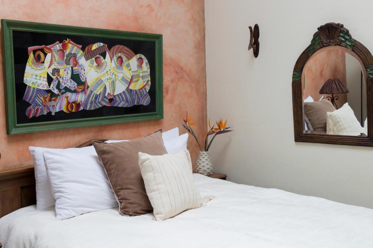 Hotel Ciudad Vieja Guatemala City Bagian luar foto